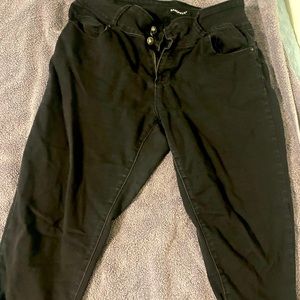 Size 18 stretchy jean capris
